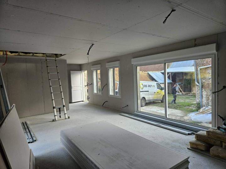 Transformation complète de vos espaces pour un confort optimal.